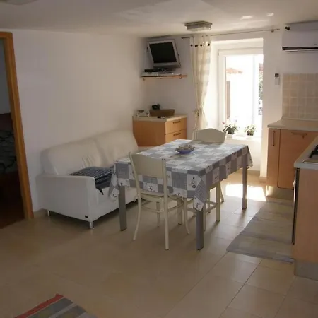 Haramina A2-2 By Interhome * Baška